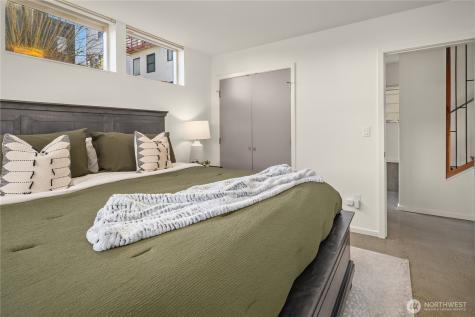 928 34th Avenue Seattle WA 98122