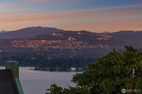 928 34th Avenue Seattle WA 98122