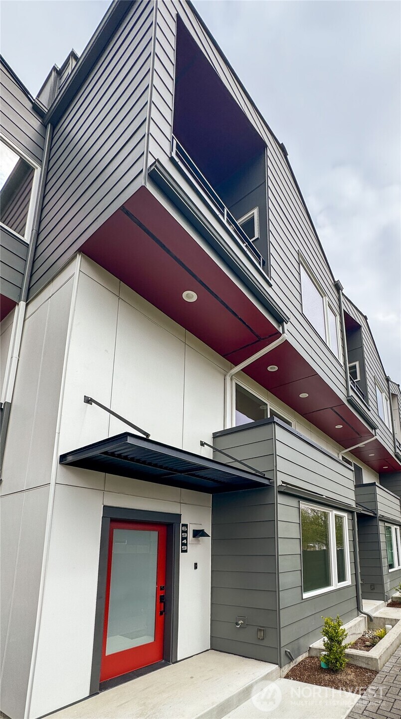 6949 42nd Avenue S Seattle WA 98118