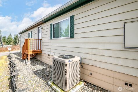 13704 108th Street Court E Puyallup WA 98374