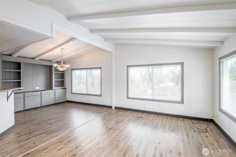 13704 108th Street Court E Puyallup WA 98374