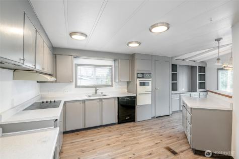 13704 108th Street Court E Puyallup WA 98374
