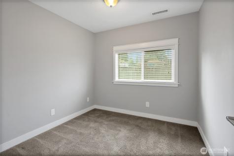 711 Le Lou Wa Place NE Tacoma WA 98422