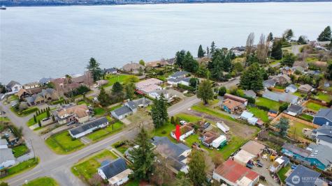 711 Le Lou Wa Place NE Tacoma WA 98422