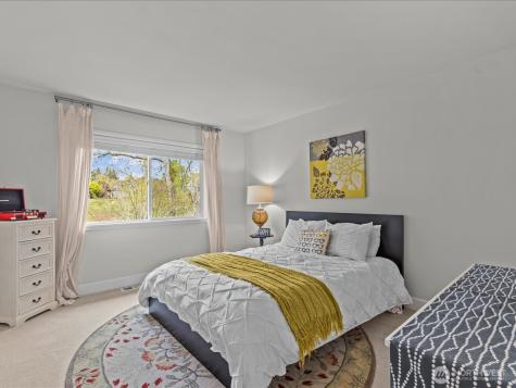 2441 278th Court SE Sammamish WA 98075