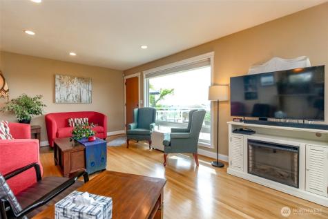 953 S Mountain View Avenue Tacoma WA 98465