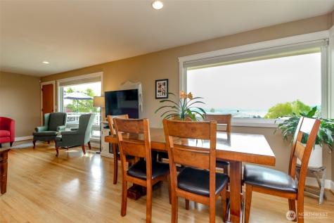 953 S Mountain View Avenue Tacoma WA 98465