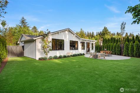 2829 92nd Avenue NE Clyde Hill WA 98004