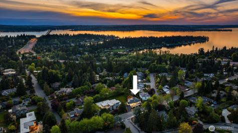2829 92nd Avenue NE Clyde Hill WA 98004