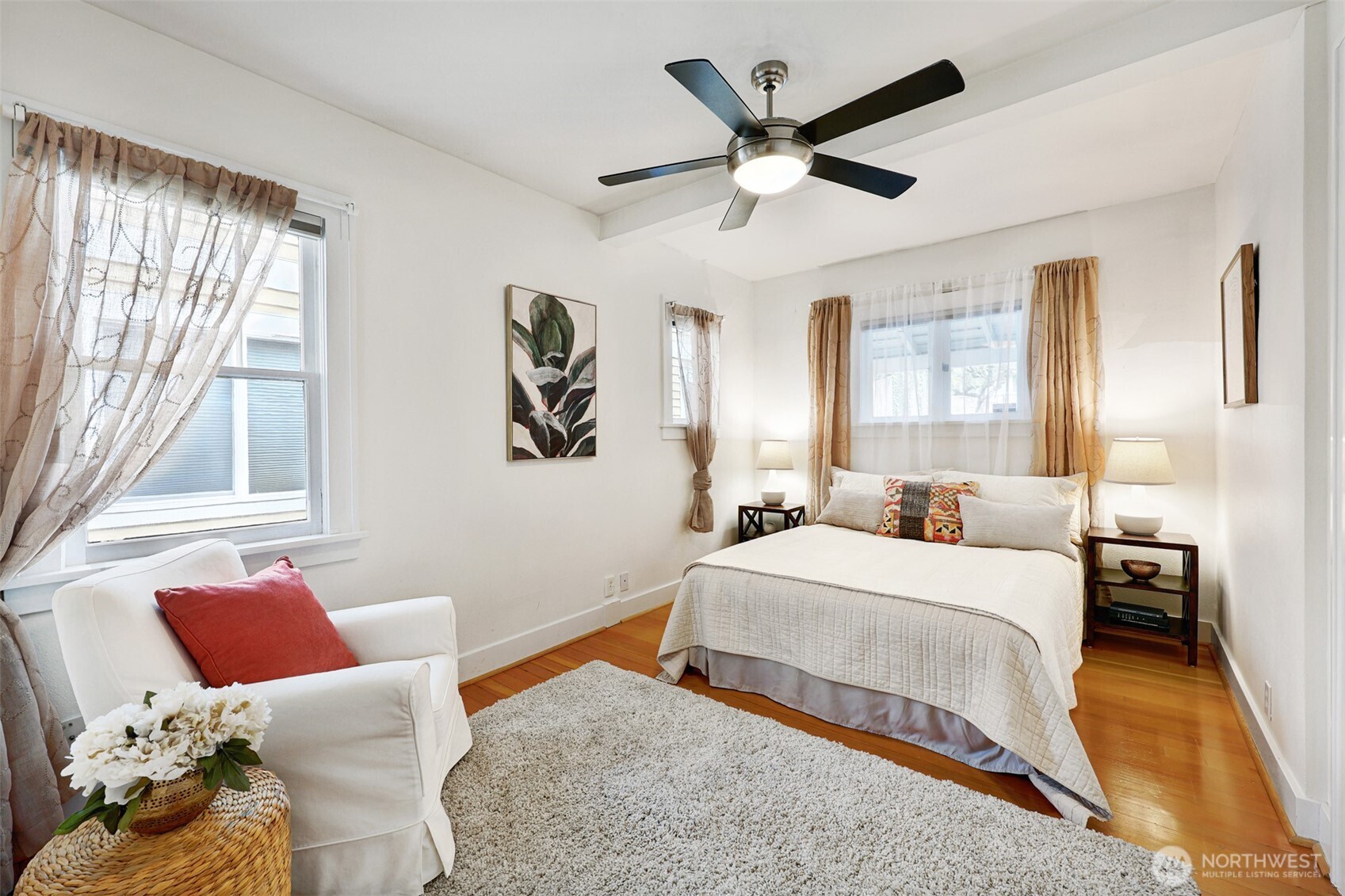7049 Ravenna Avenue NE Seattle WA 98115