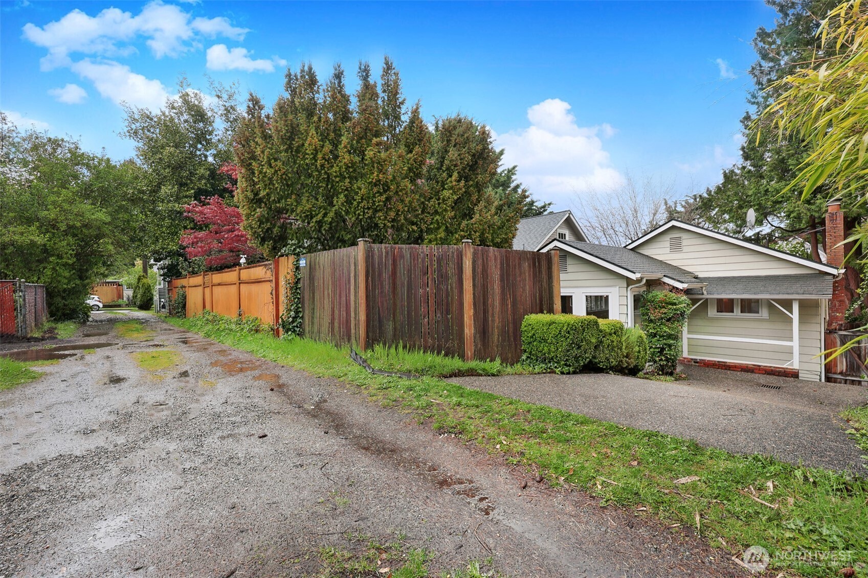 7049 Ravenna Avenue NE Seattle WA 98115