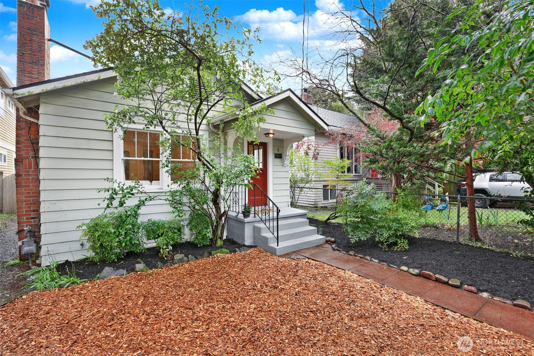 7049 Ravenna Avenue NE Seattle WA 98115