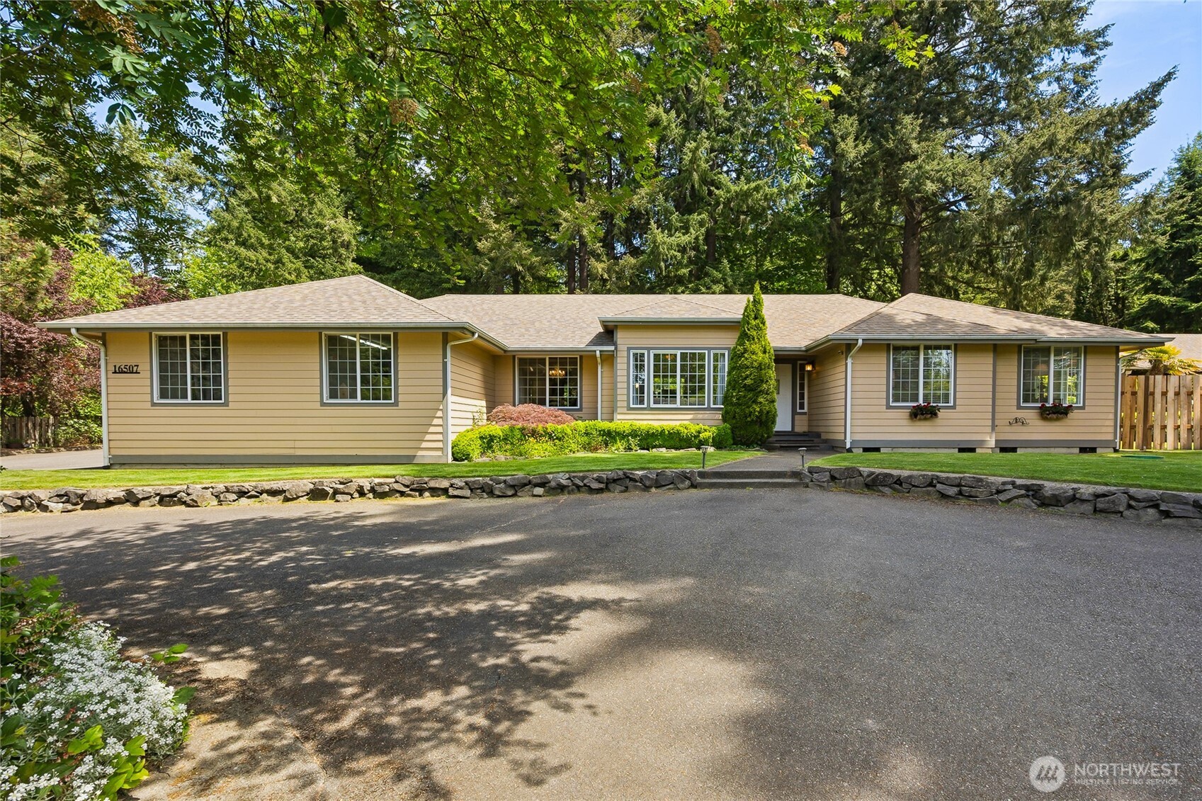 16507 71st Avenue E Puyallup WA 98375