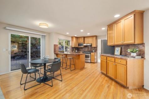 8218 126th Place SE Newcastle WA 98056