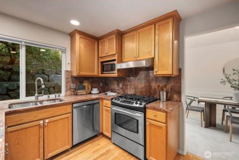 8218 126th Place SE Newcastle WA 98056