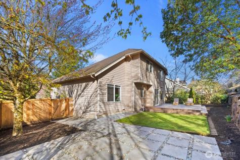 8218 126th Place SE Newcastle WA 98056