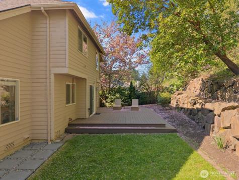 8218 126th Place SE Newcastle WA 98056