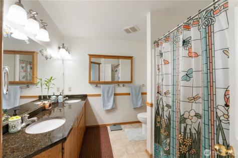 3715 185th Street E Tacoma WA 98446