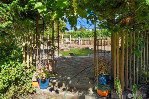 3715 185th Street E Tacoma WA 98446