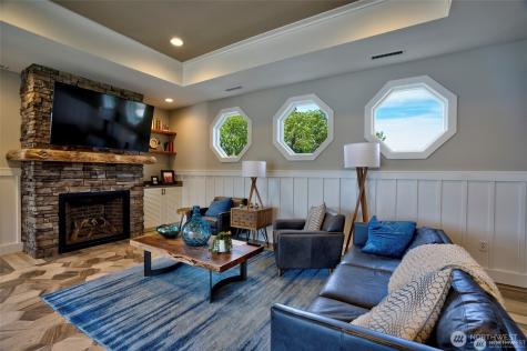 1350 W Woodin Avenue Chelan WA 98816