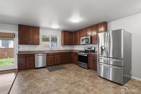 4307 Murrelet Avenue SW Port Orchard WA 98367