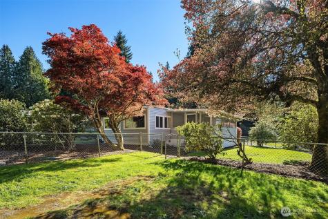 6037 NE Blakely Avenue Bainbridge Island WA 98110