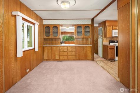 6037 NE Blakely Avenue Bainbridge Island WA 98110
