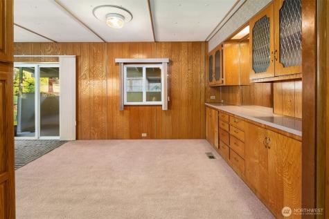 6037 NE Blakely Avenue Bainbridge Island WA 98110