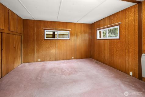 6037 NE Blakely Avenue Bainbridge Island WA 98110