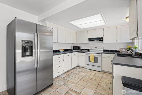 3900 SW 328th Place Federal Way WA 98023