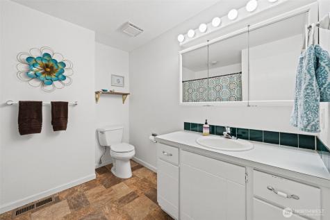 3900 SW 328th Place Federal Way WA 98023