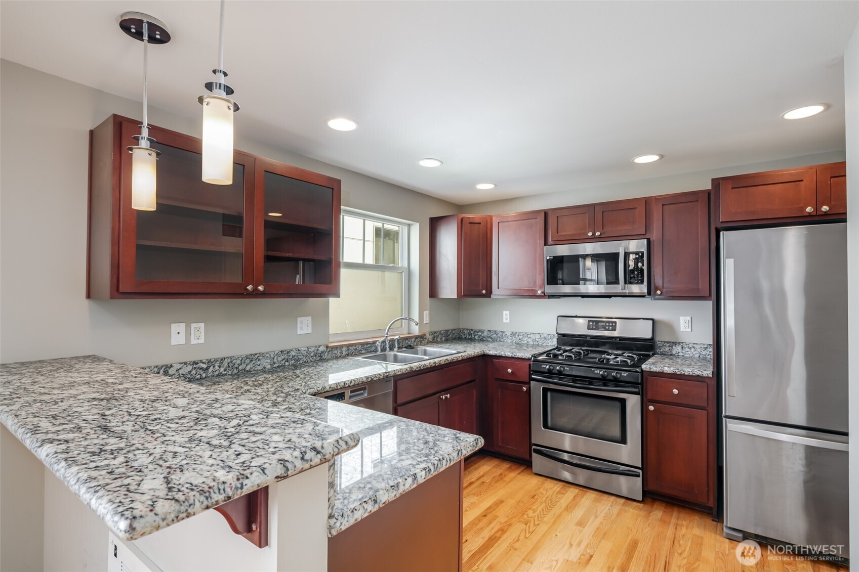 5260 Brooklyn Avenue NE Seattle WA 98105