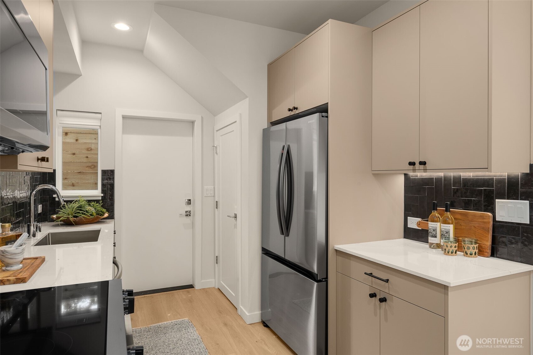 8045 Mary Avenue NW Seattle WA 98117