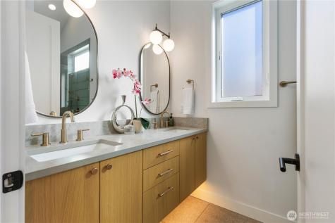 10039 13th Avenue NW Seattle WA 98177
