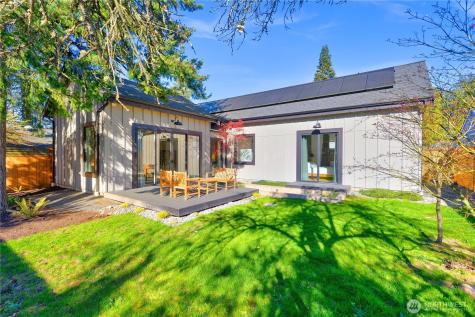 10039 13th Avenue NW Seattle WA 98177