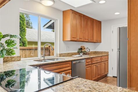 12018 NE 136th Place Kirkland WA 98034