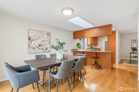 12018 NE 136th Place Kirkland WA 98034