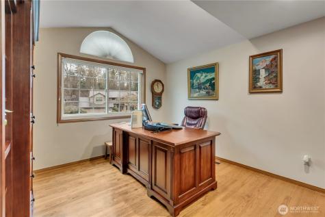 28203 193rd Avenue SE Kent WA 98042