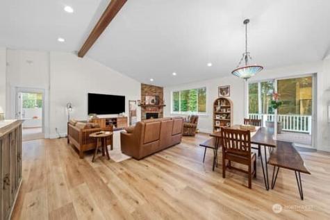 10218 45th Street E Edgewood WA 98372