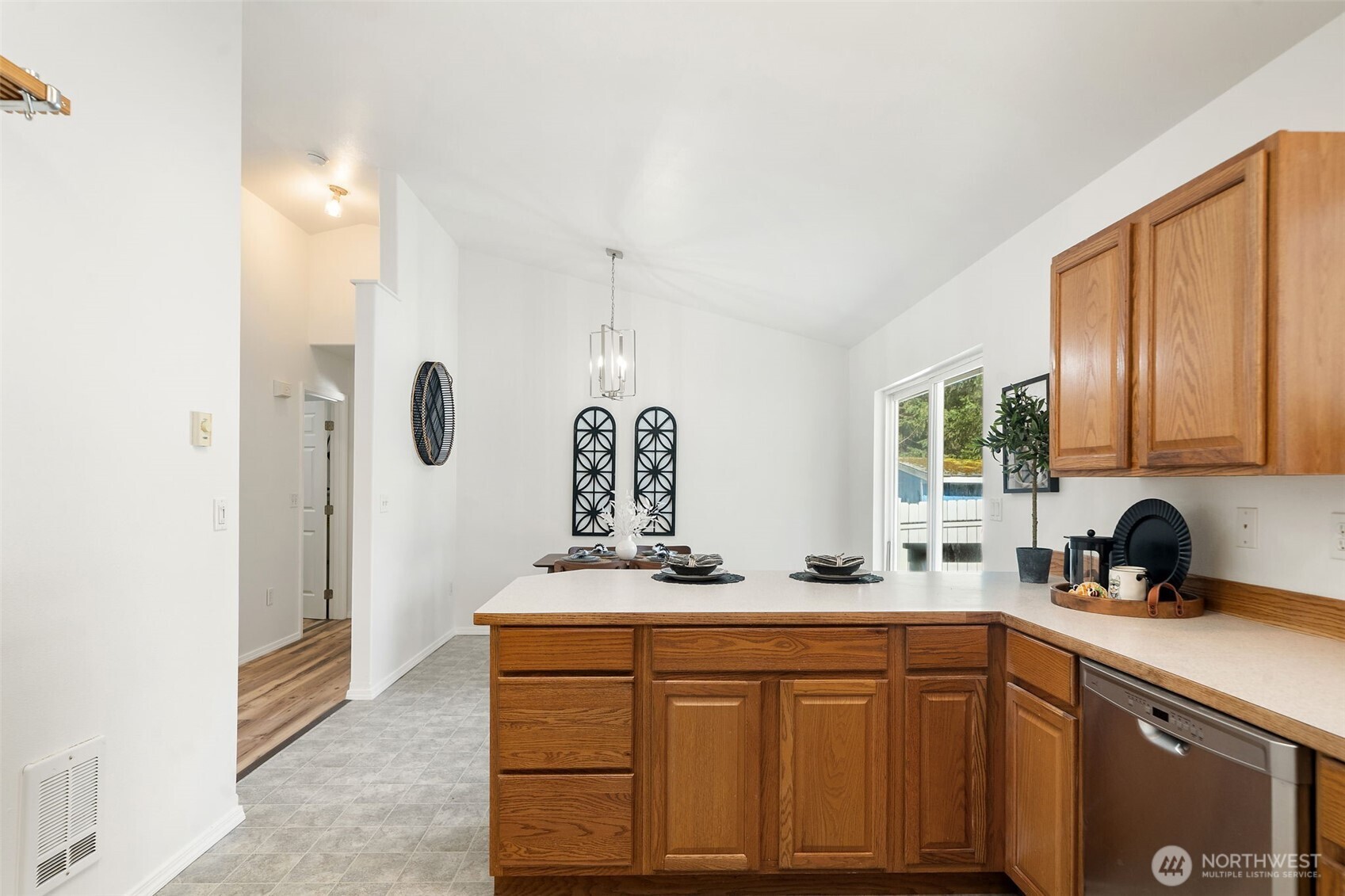 1180 E Trails End Drive Belfair WA 98528