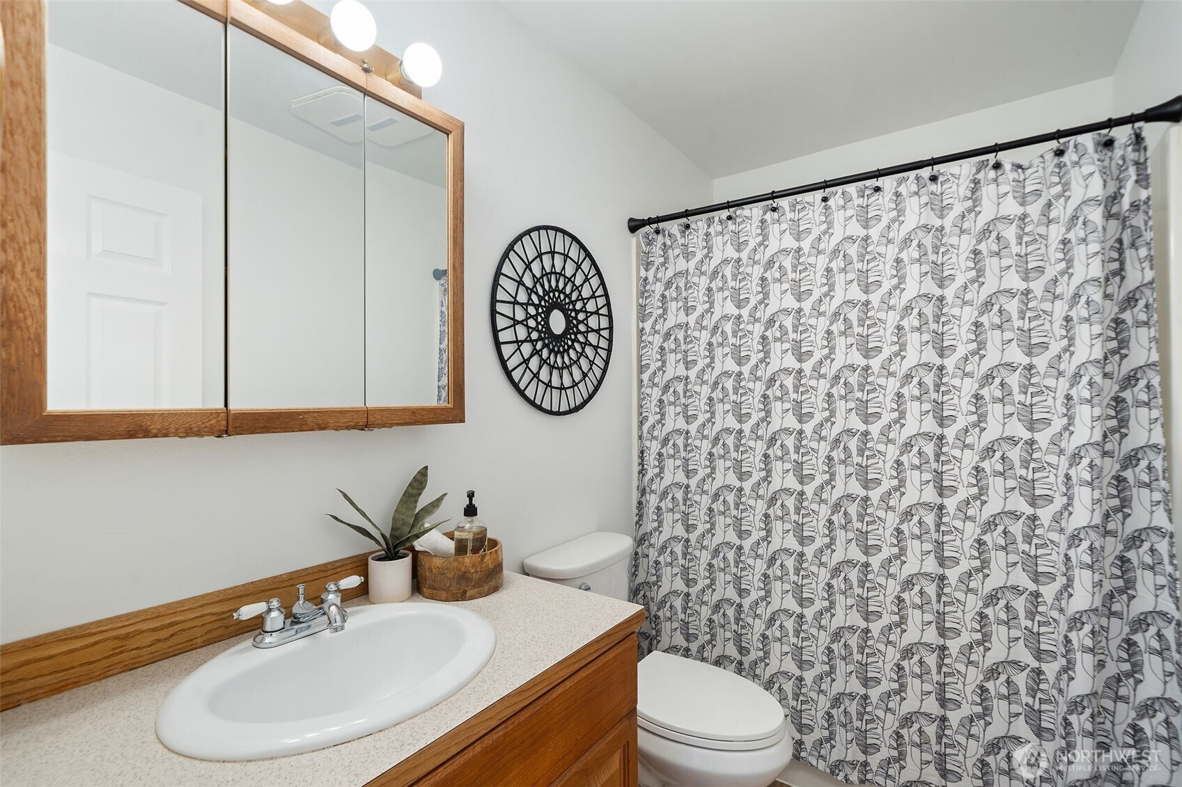 1180 E Trails End Drive Belfair WA 98528