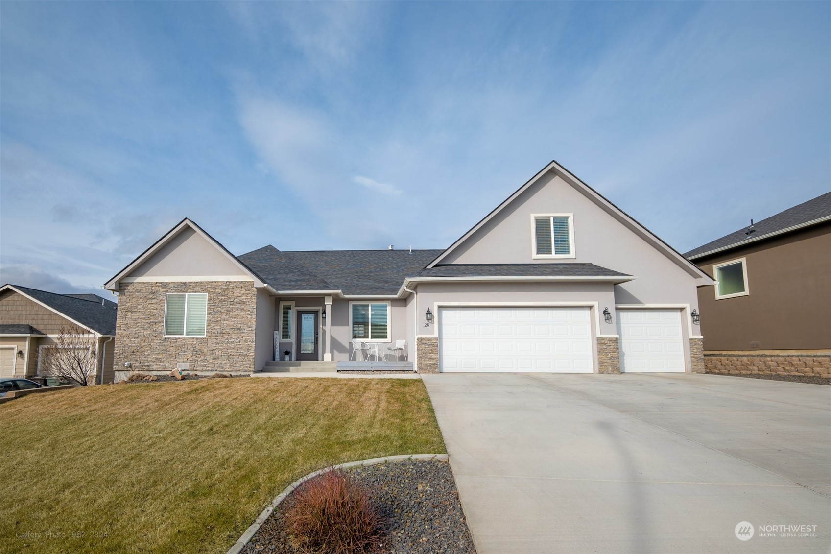 210 N 90th Avenue Yakima WA 98908