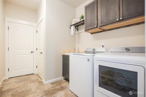 210 N 90th Avenue Yakima WA 98908