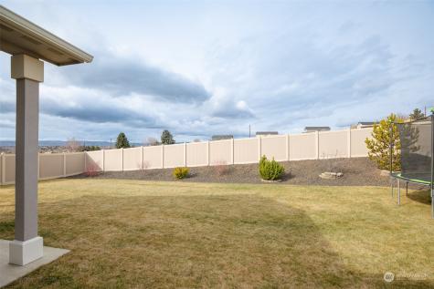 210 N 90th Avenue Yakima WA 98908