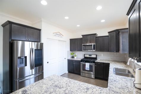 210 N 90th Avenue Yakima WA 98908