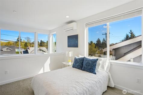 6211 12th Avenue NE Seattle WA 98115