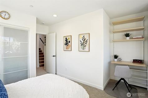 6211 12th Avenue NE Seattle WA 98115
