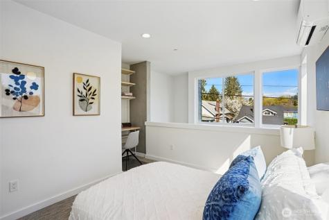 6211 12th Avenue NE Seattle WA 98115