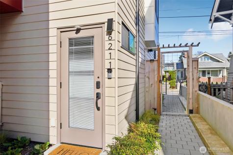 6211 12th Avenue NE Seattle WA 98115