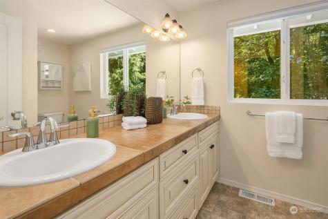 18208 NE 194th Street Woodinville WA 98077
